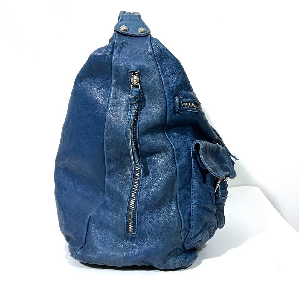 Tano Blue Pebbled Leather Shoulder Bag - Picture 5 of 15